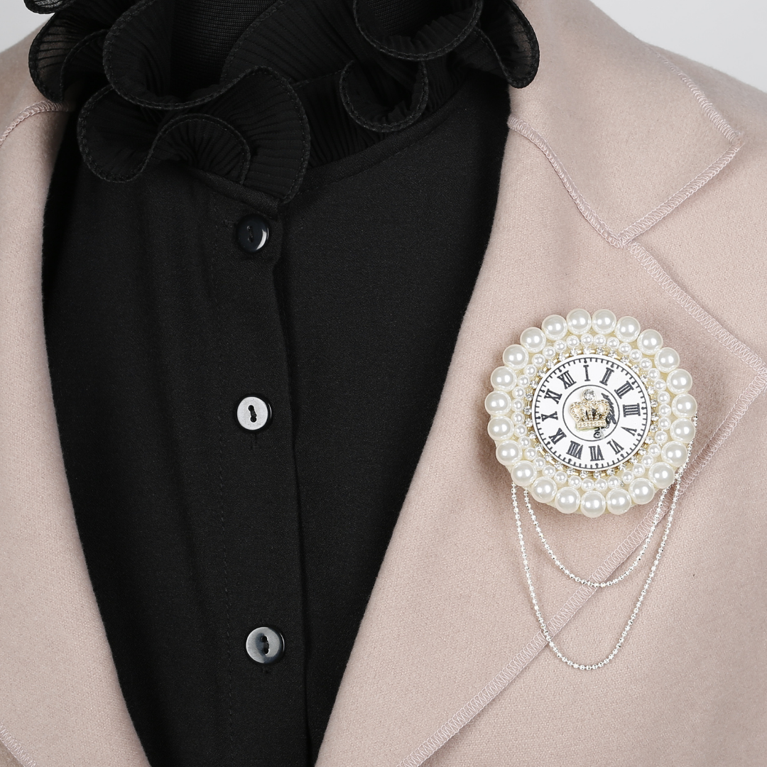 Gleaming Pearls Brooch