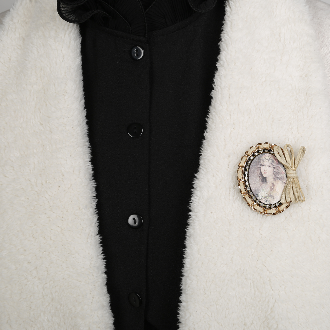 Gloria Brooch