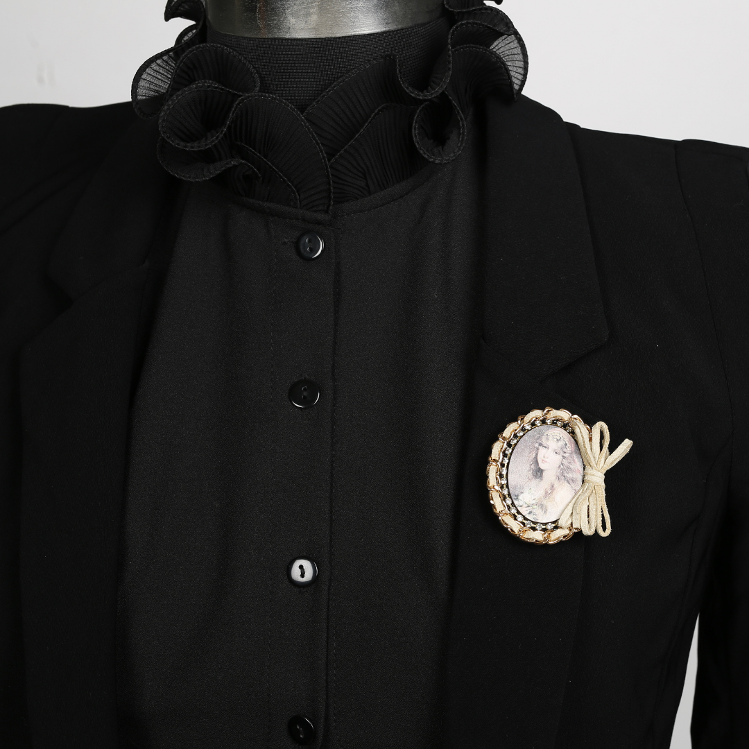 Gloria Brooch